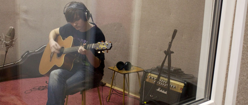 Гитарист Руслан Биленко на Vid-studio